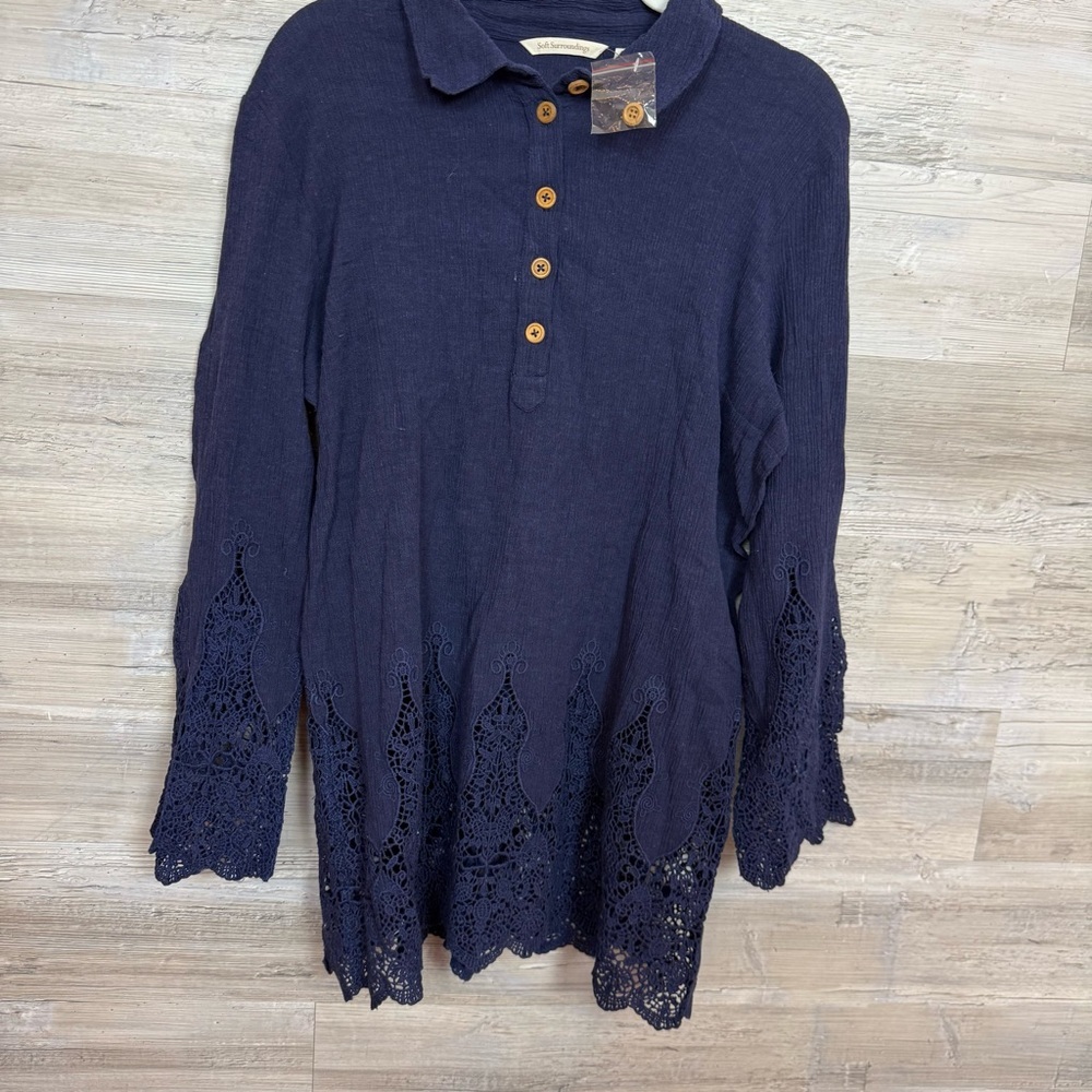 Soft Surroundings Navy Blue Crochet Lace Hem Boho Tunic Top - Size Medium - Picture 8 of 8